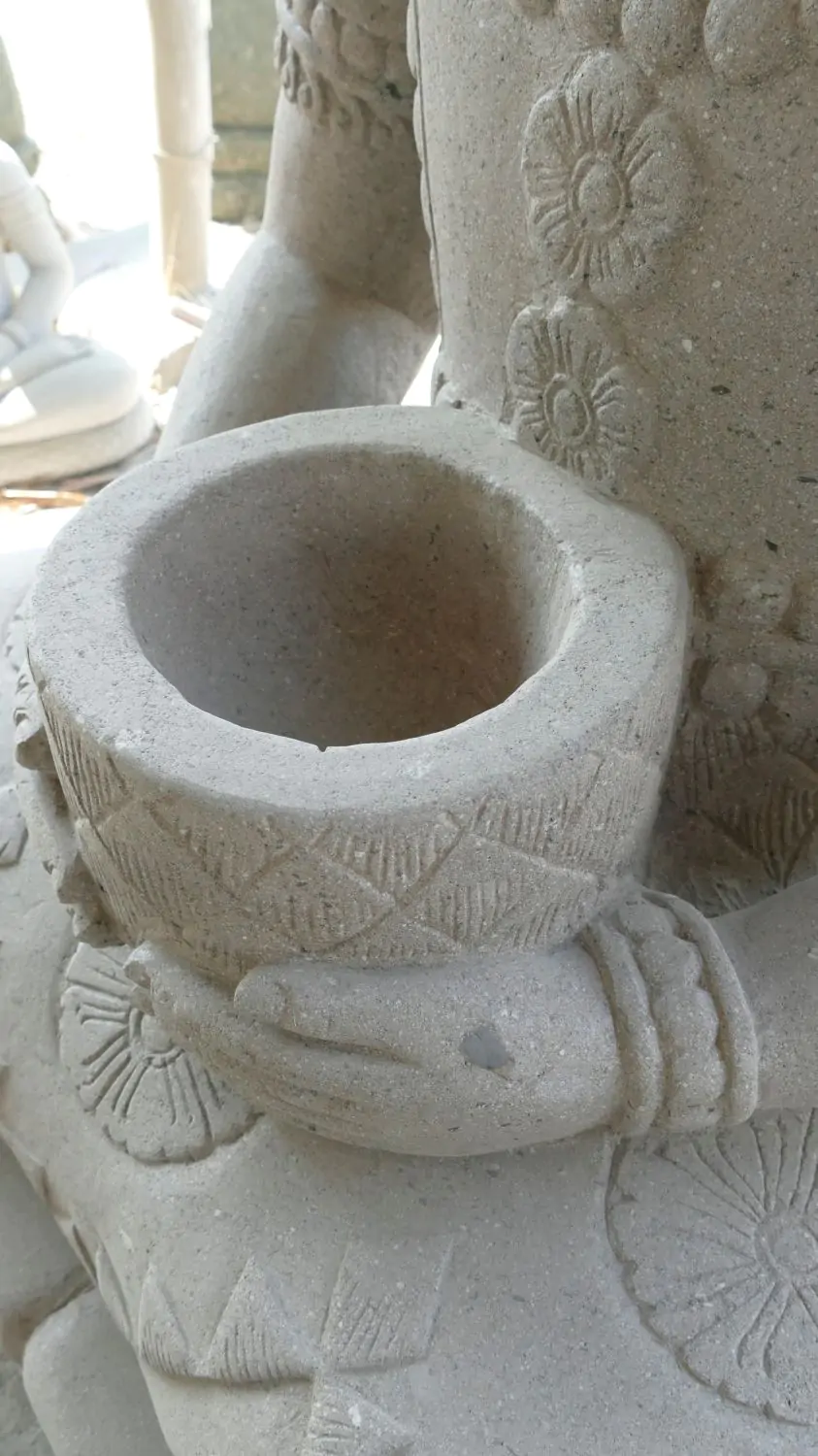  Product image 5 of the product “Seated Buddha in Thai style made of Riverstone, Holds a vessel in his hands, H. 150cm. ”